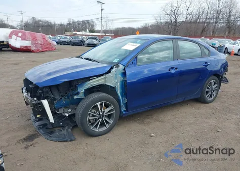 2023 Kia Forte Lxs z USA, uszkodzony, nr VIN 3KPF24AD1PE602579